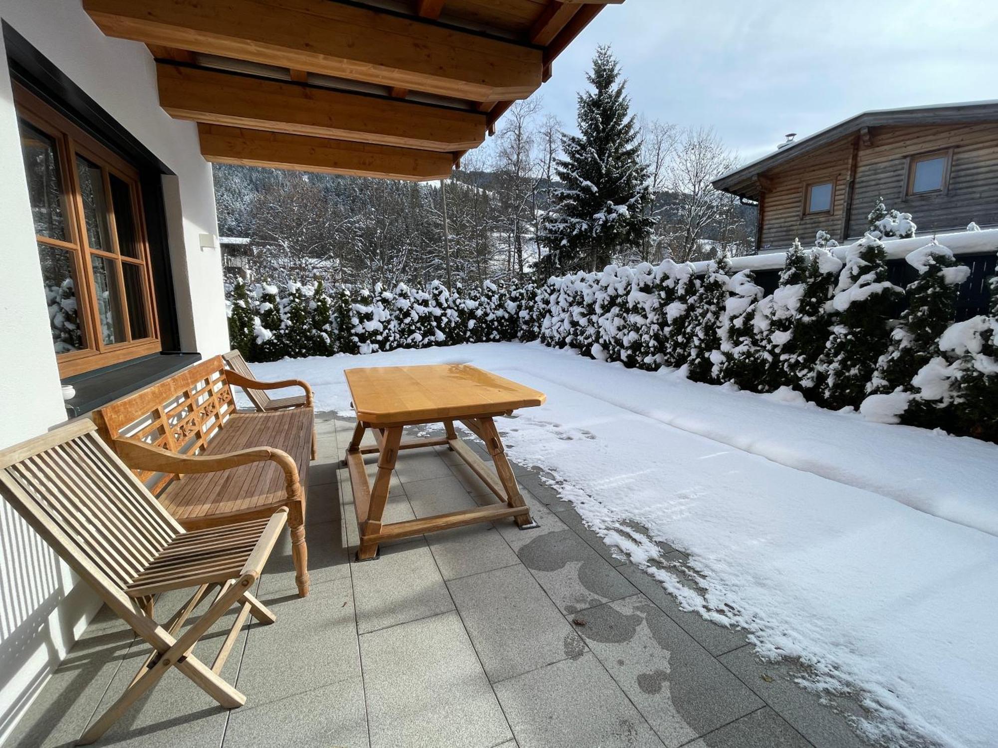 Garten Suite Kirchberg By Alpine Host Helpers Kirchberg in Tirol Exterior foto